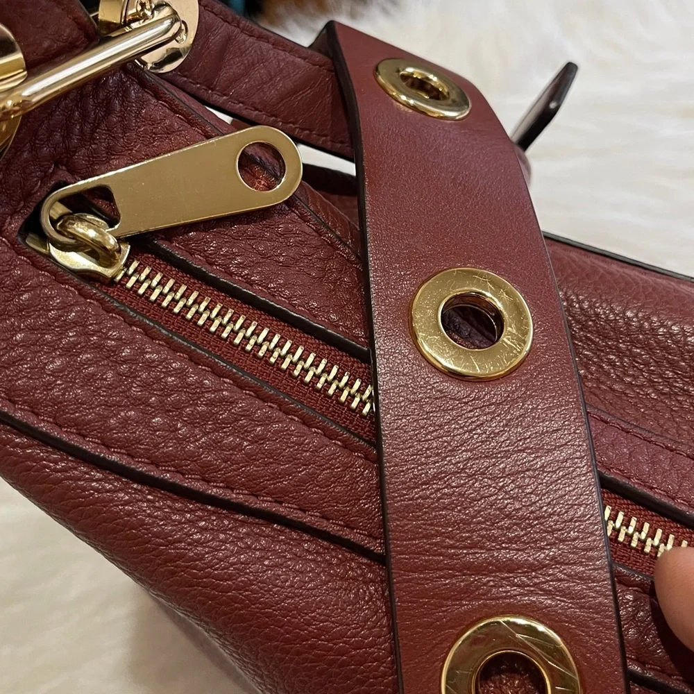 Michael Kors Raven Medium Leather Messenger Bag - Picture 6 of 13
